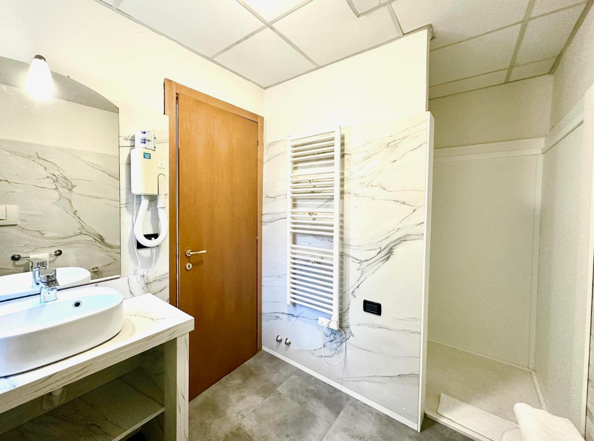 Hotel Leonardo 브레시아 외부 사진