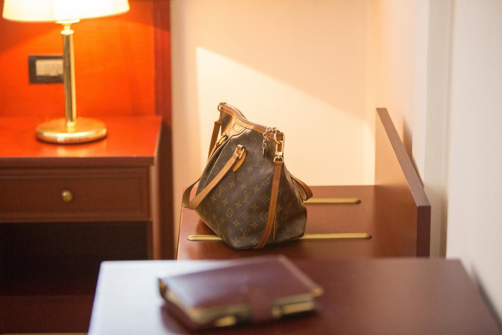 Hotel Leonardo 브레시아 외부 사진